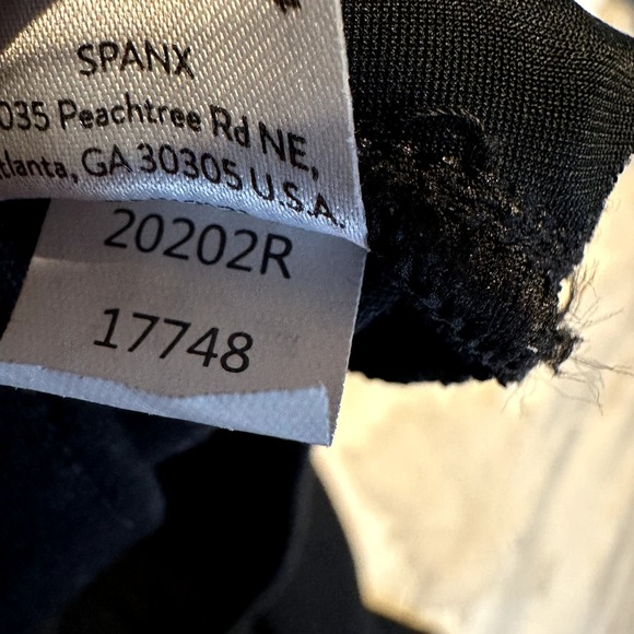 SPANX Women's Small The Perfect Pant Ankle Back Pockets 20202R Black - Picture 6 of 7
